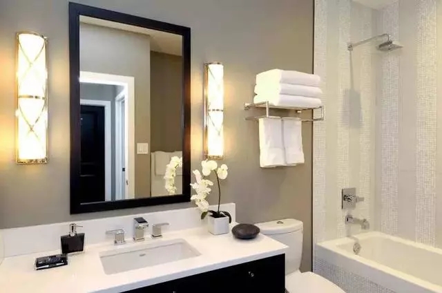 小小卫生间这样装，超暖心！注重细节设计，收纳性能满分！