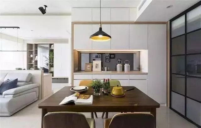 餐边柜设计案例参考，白色与原木色的组合，完美！