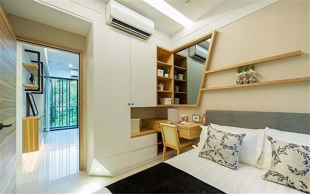 利用好每一厘米！把书桌、梳妆台嵌进定制衣柜里！